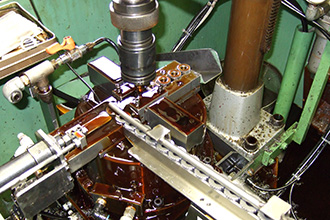 タップ加工機
